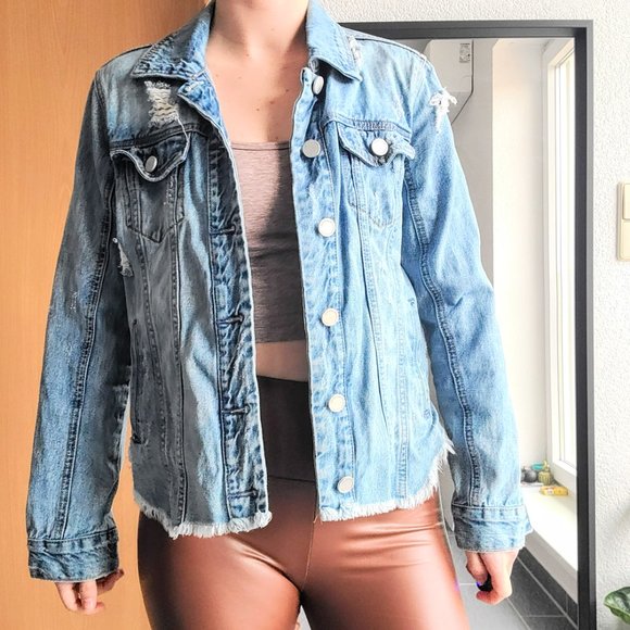 Blank NYC Distressed Blue Denim Cropped Frayed Hem Jean Jacket Size XS - Picture 4 of 16